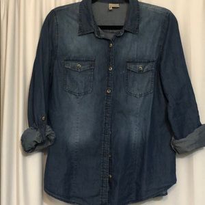 Size Large Button Up Top